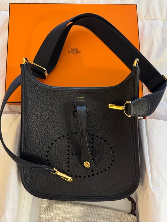 Hermes Handbags - 23 Hermes (Caban) Evelyne 23 in Clemence leather Shoulder Bag with Gold Hardware